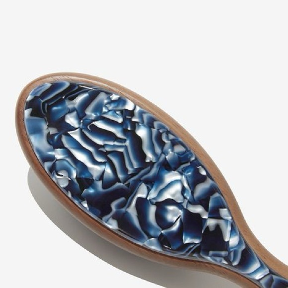 Living Proof Smoothing Boar Bristle Hair Brush - Picture 5 of 6